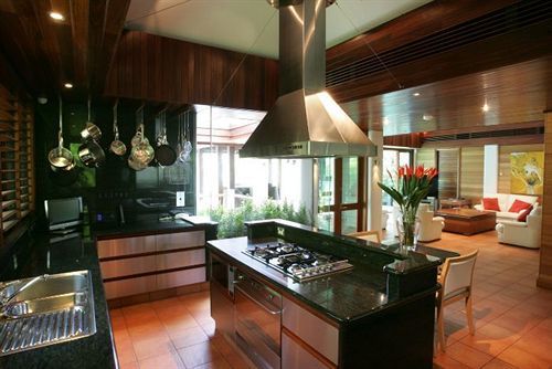 17 Wharf Street Apartment *