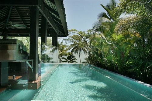 17 Wharf Street * Port Douglas