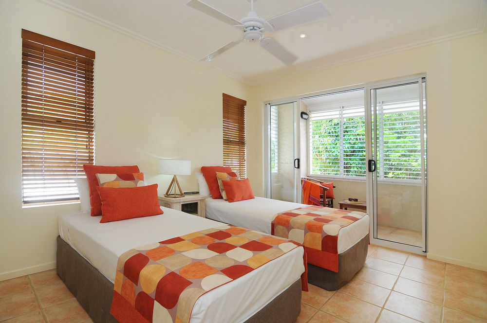Resort Cayman Port Douglas