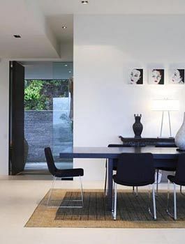 61 Street - Luxury Holiday home *