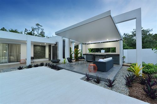 #2 Andrews - * Port Douglas