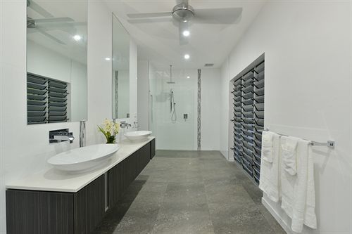 #2 Andrews - * Port Douglas