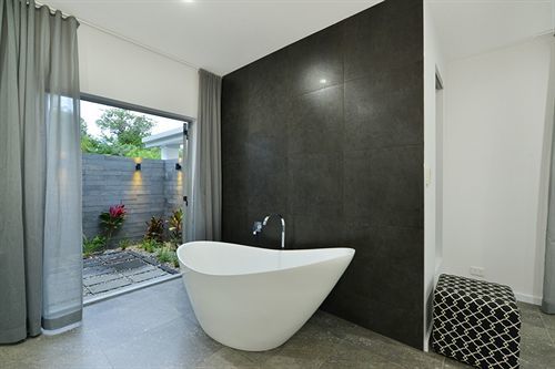 #2 Andrews - * Port Douglas