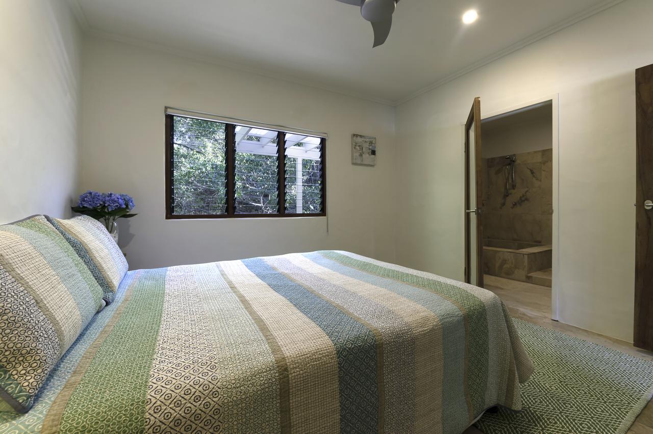 Beachside Apartment Port Douglas