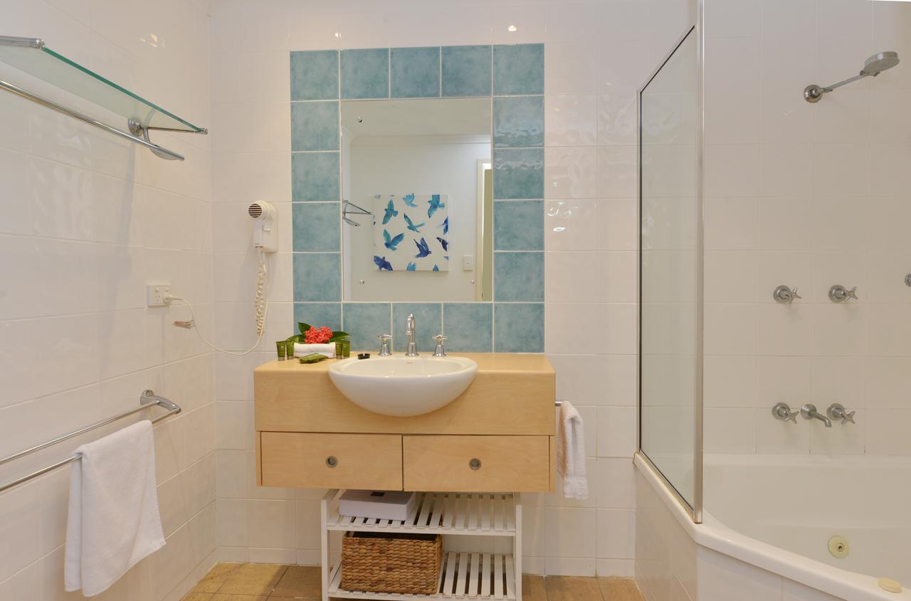 Seascape Holidays At Portsea Apartment