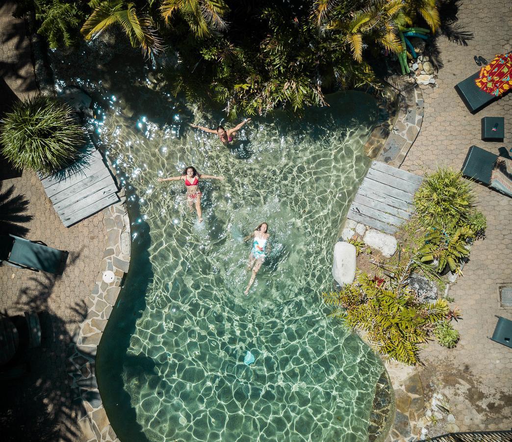 Coral Beach * Port Douglas