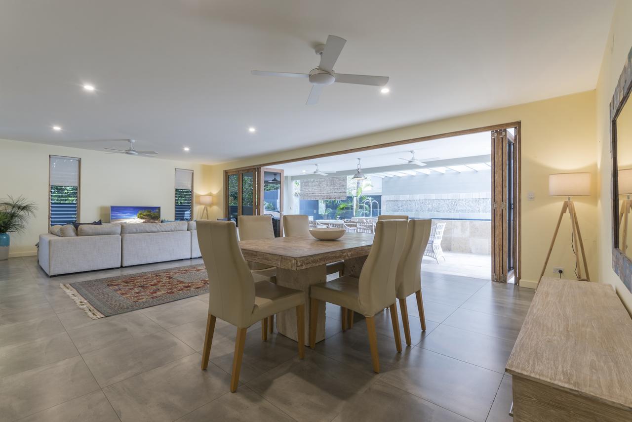 Beachside Apartment *