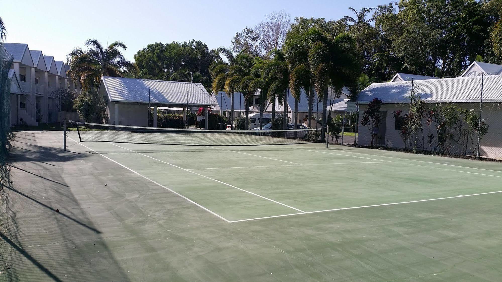 Aparthotel Titree Village 3*