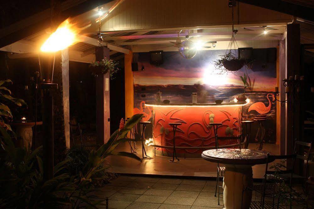 Pink Flamingo 4*