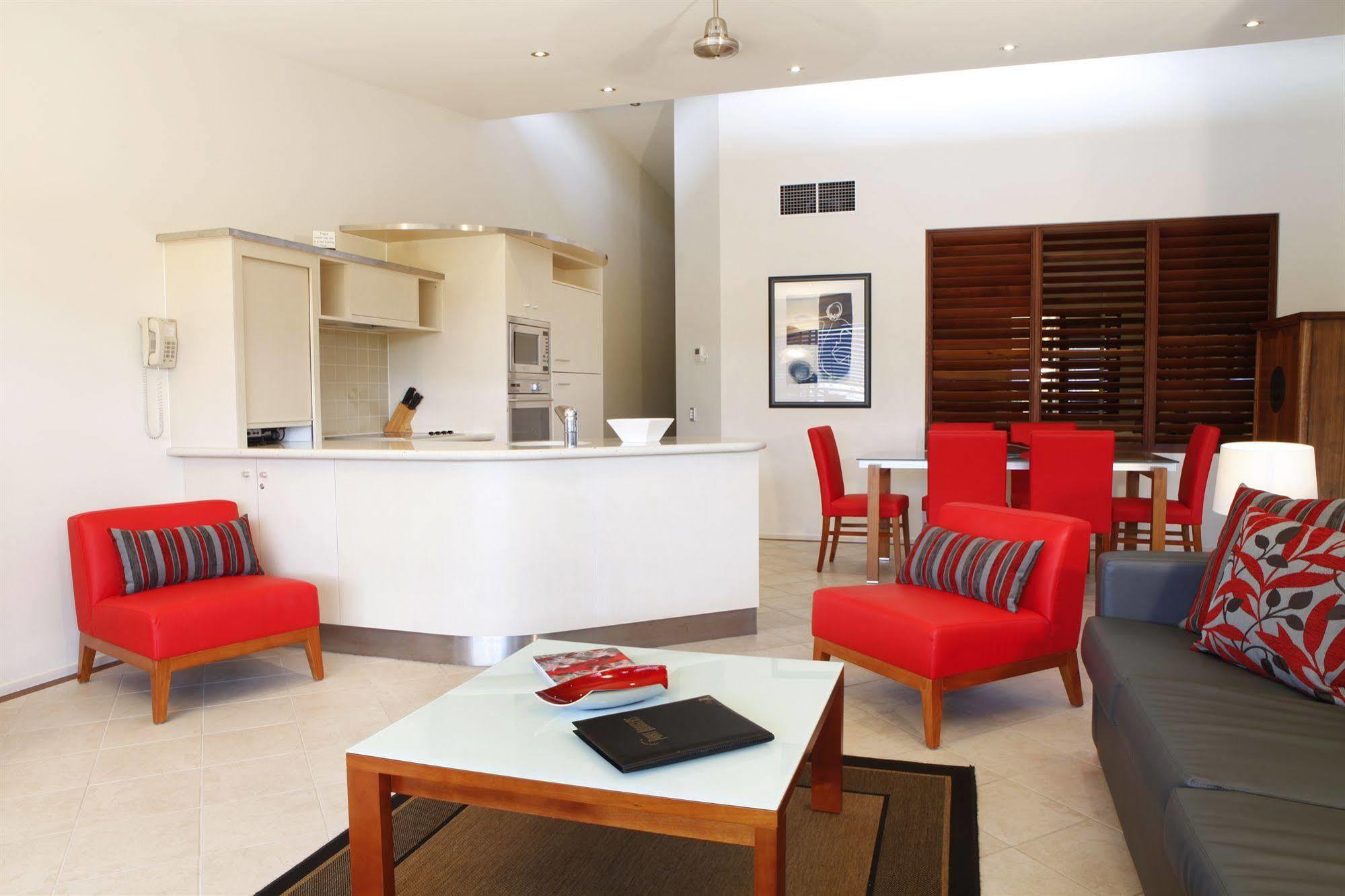 Saltwater Luxury Aparthotel Port Douglas