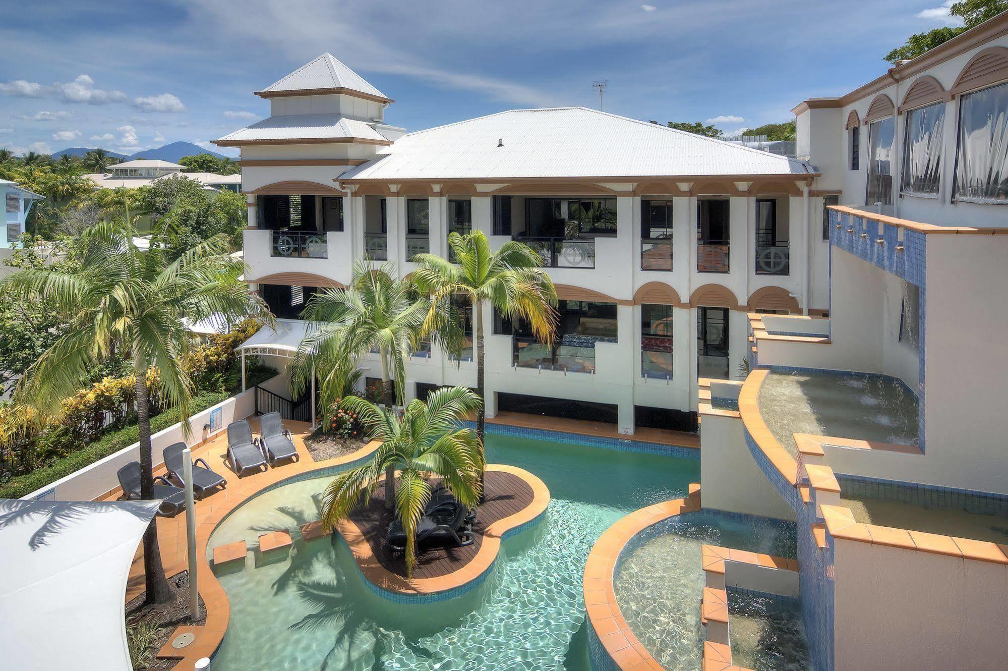 Regal Aparthotel 4*