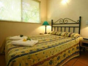 Seascape Holidays - Tropic Sands Aparthotel Port Douglas