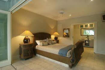 Seascape Holidays - Tropic Sands Aparthotel Port Douglas