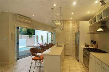 Seascape Holidays - Tropic Sands Aparthotel Port Douglas