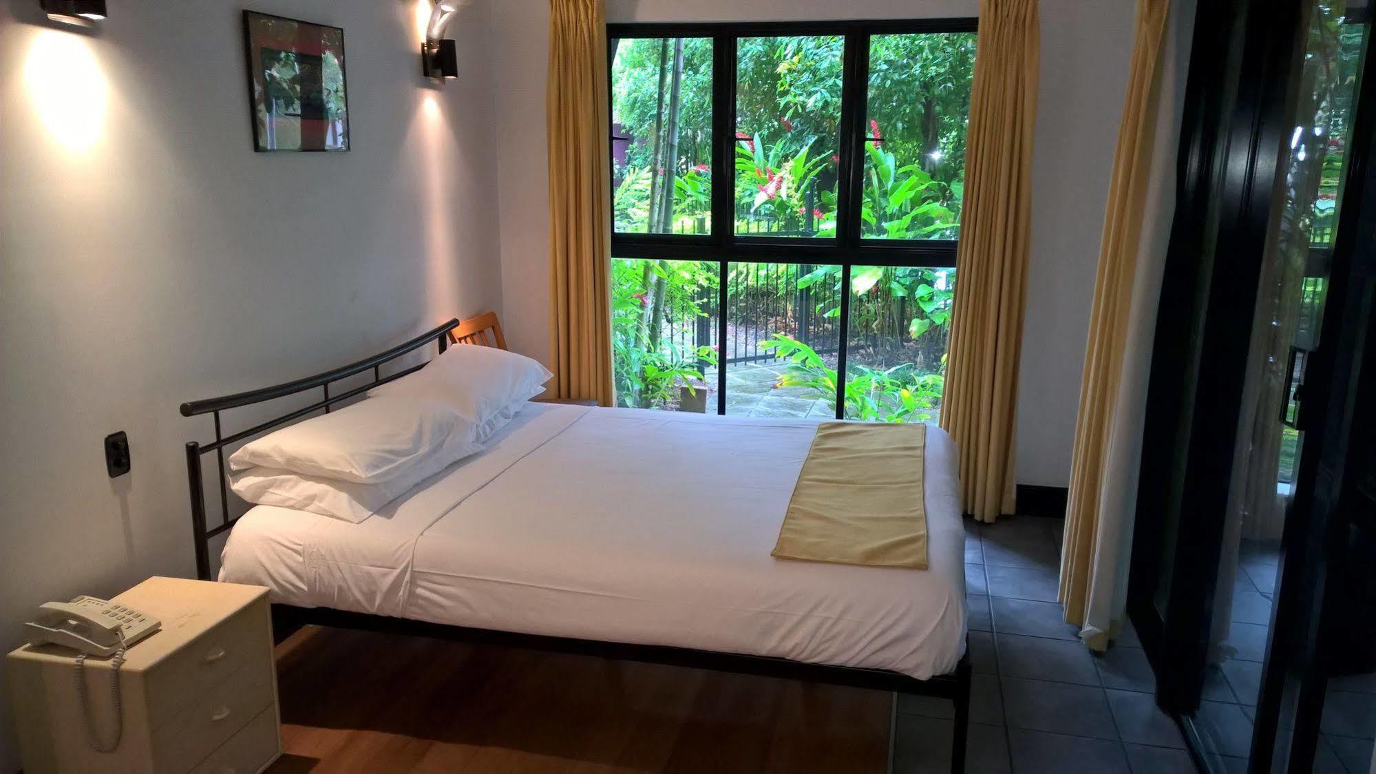 Dreamcatcher Beach-side 4* Port Douglas