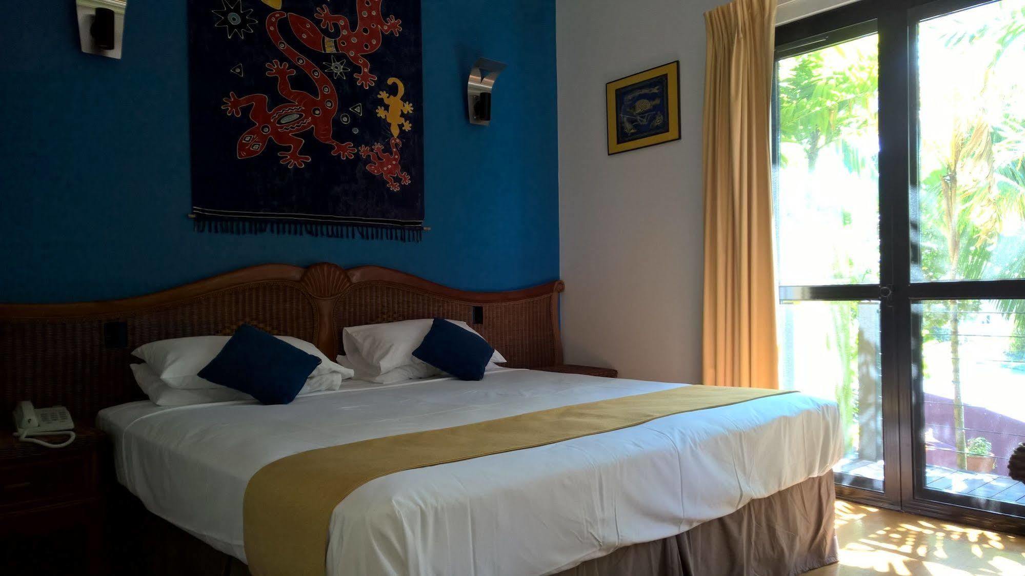 Dreamcatcher Beach-side Aparthotel Port Douglas