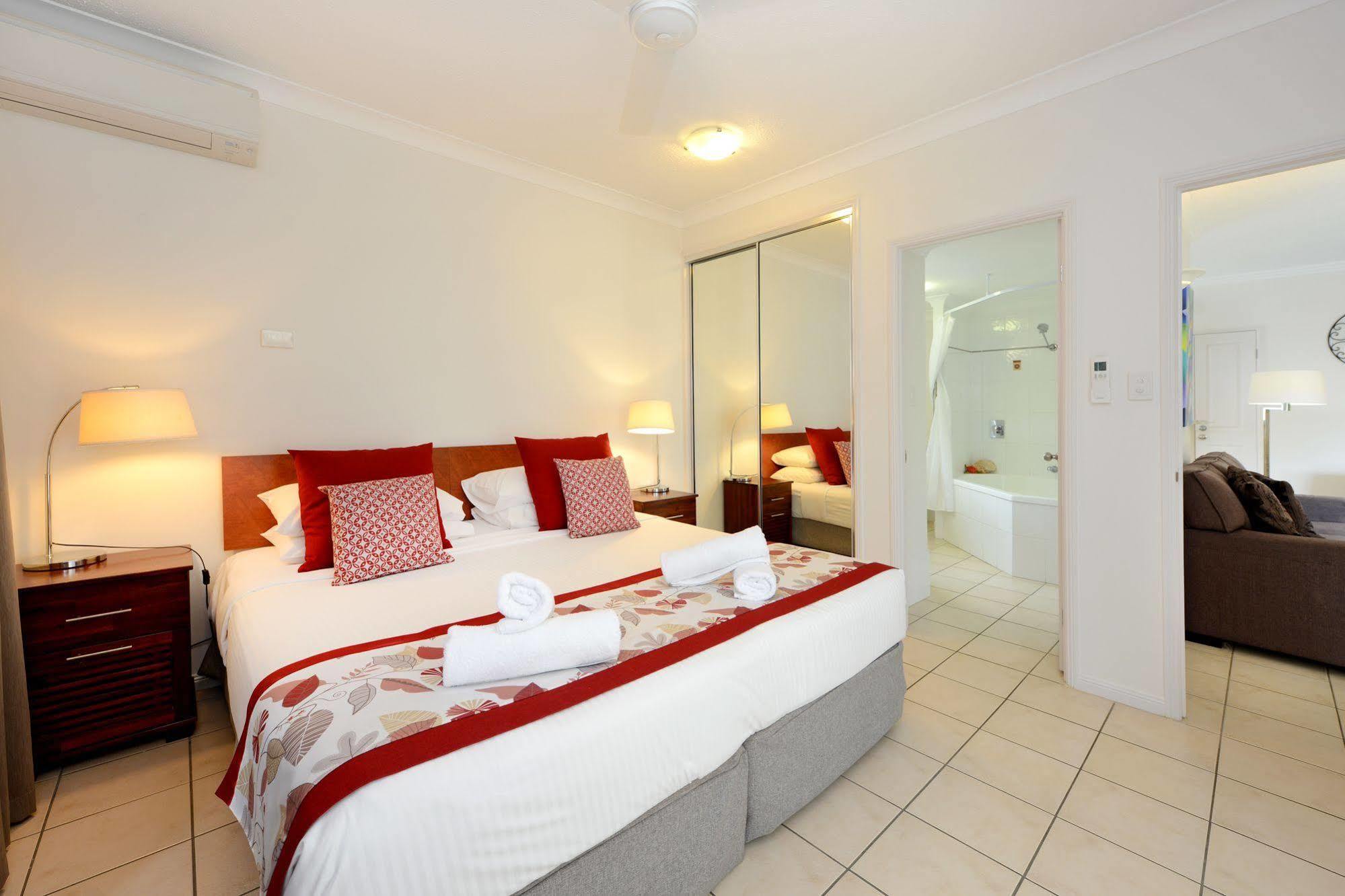 Plaza Port Douglas