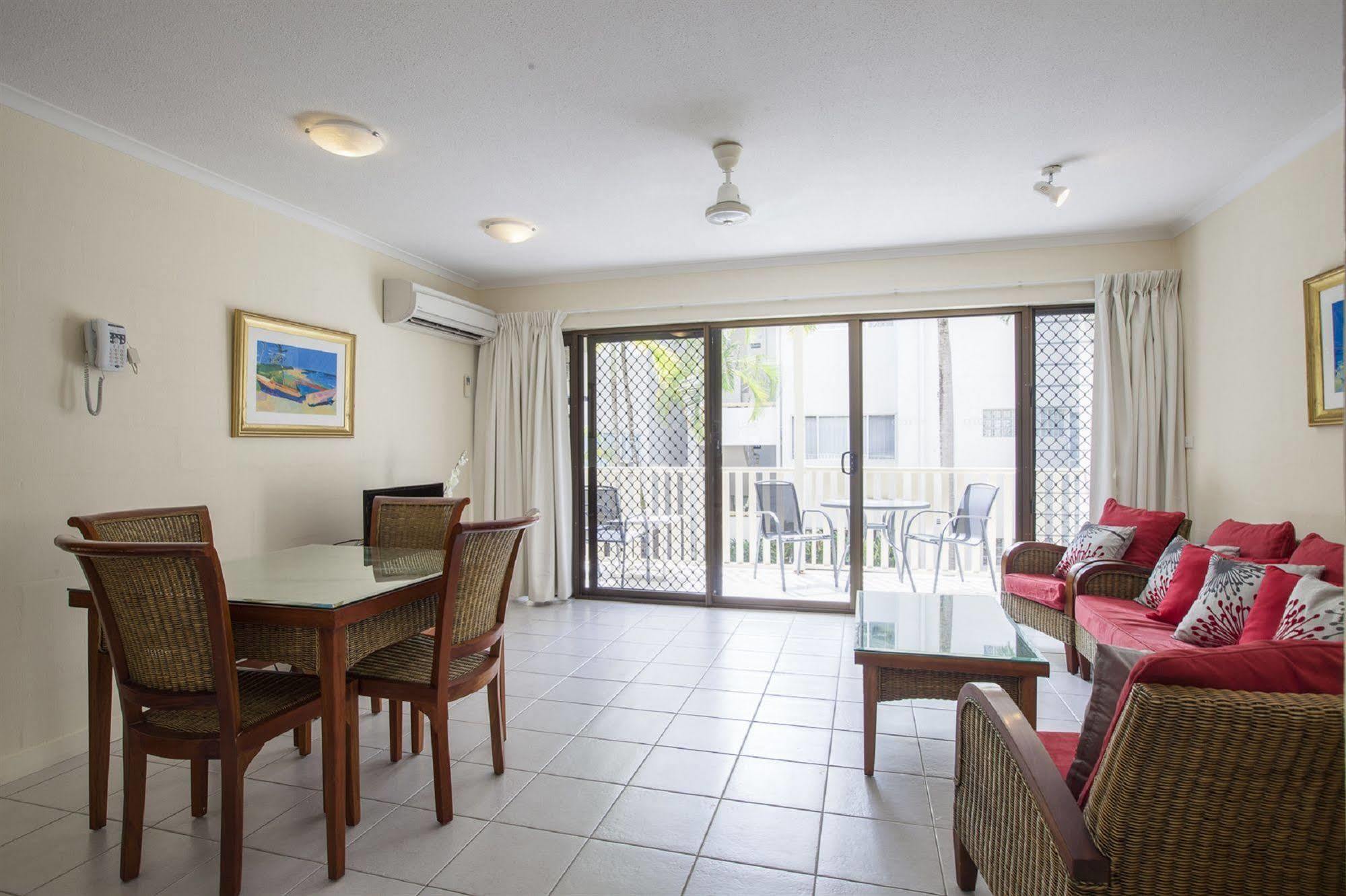 Seascape Holidays - Tropical Reef Aparthotel