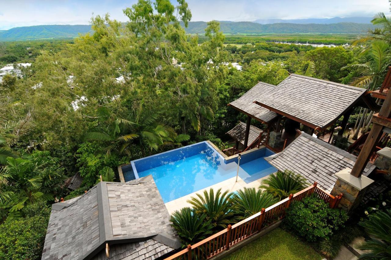 Villa Empat Puluh Dua