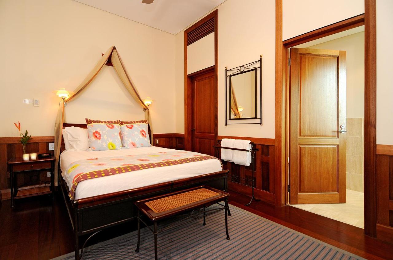 Villa Empat Puluh Dua Port Douglas