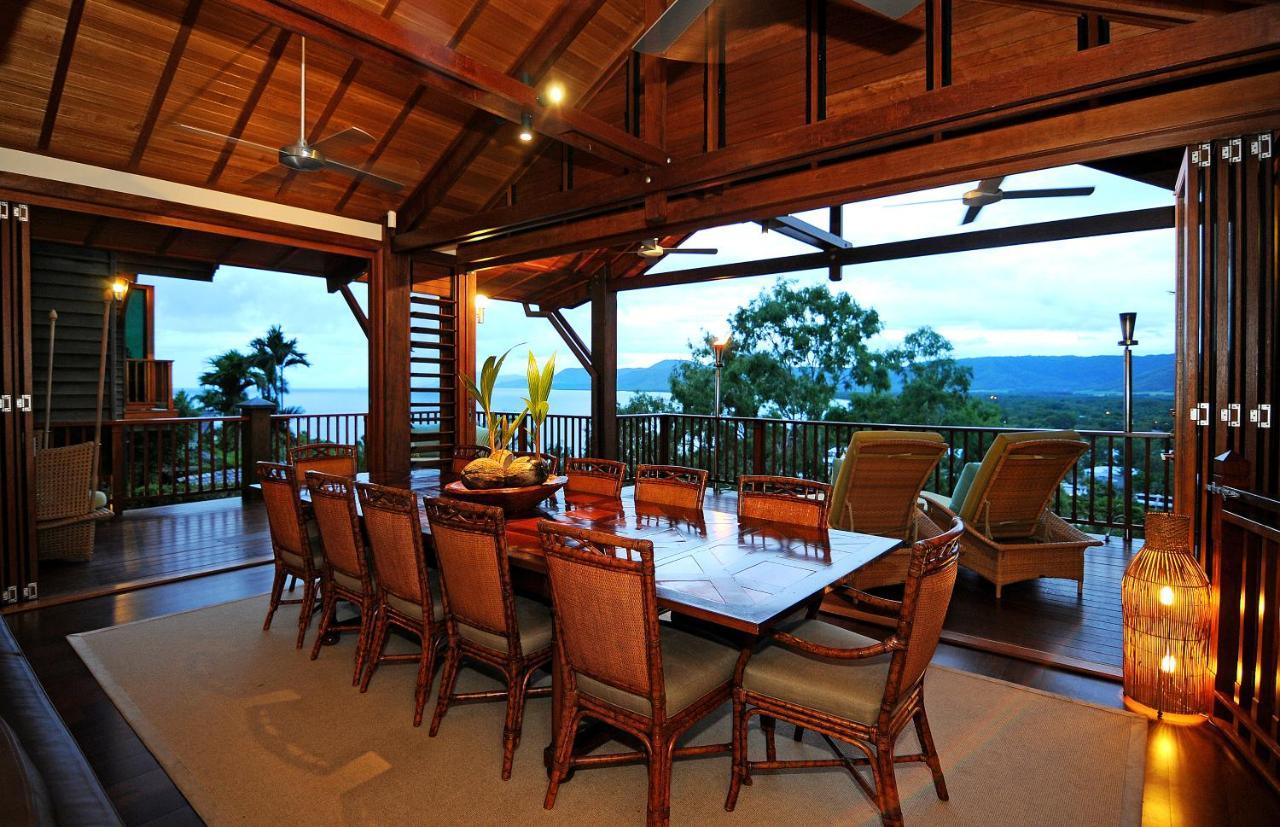 Empat Puluh Dua Villa