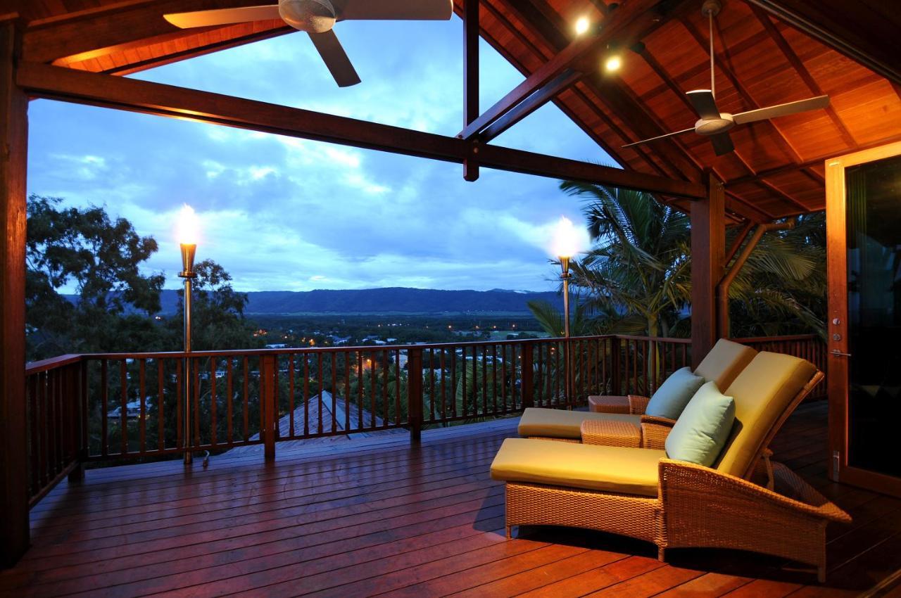 Villa Empat Puluh Dua Port Douglas