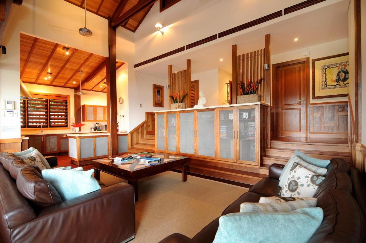 Empat Puluh Dua Villa