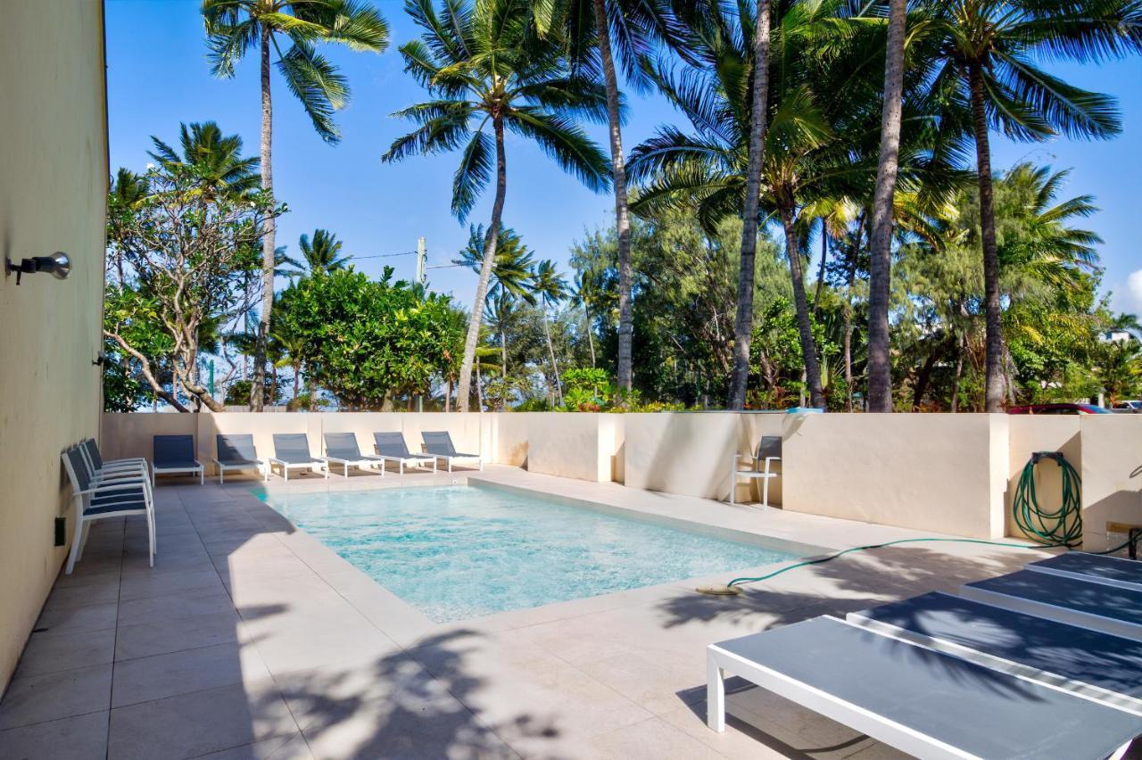 Number 2 On The | Beautiful Beachfront Apartment Port Douglas