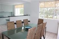 Seascape Holidays- Beaches Apartment *