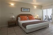 Seascape Holidays- Beaches Apartment