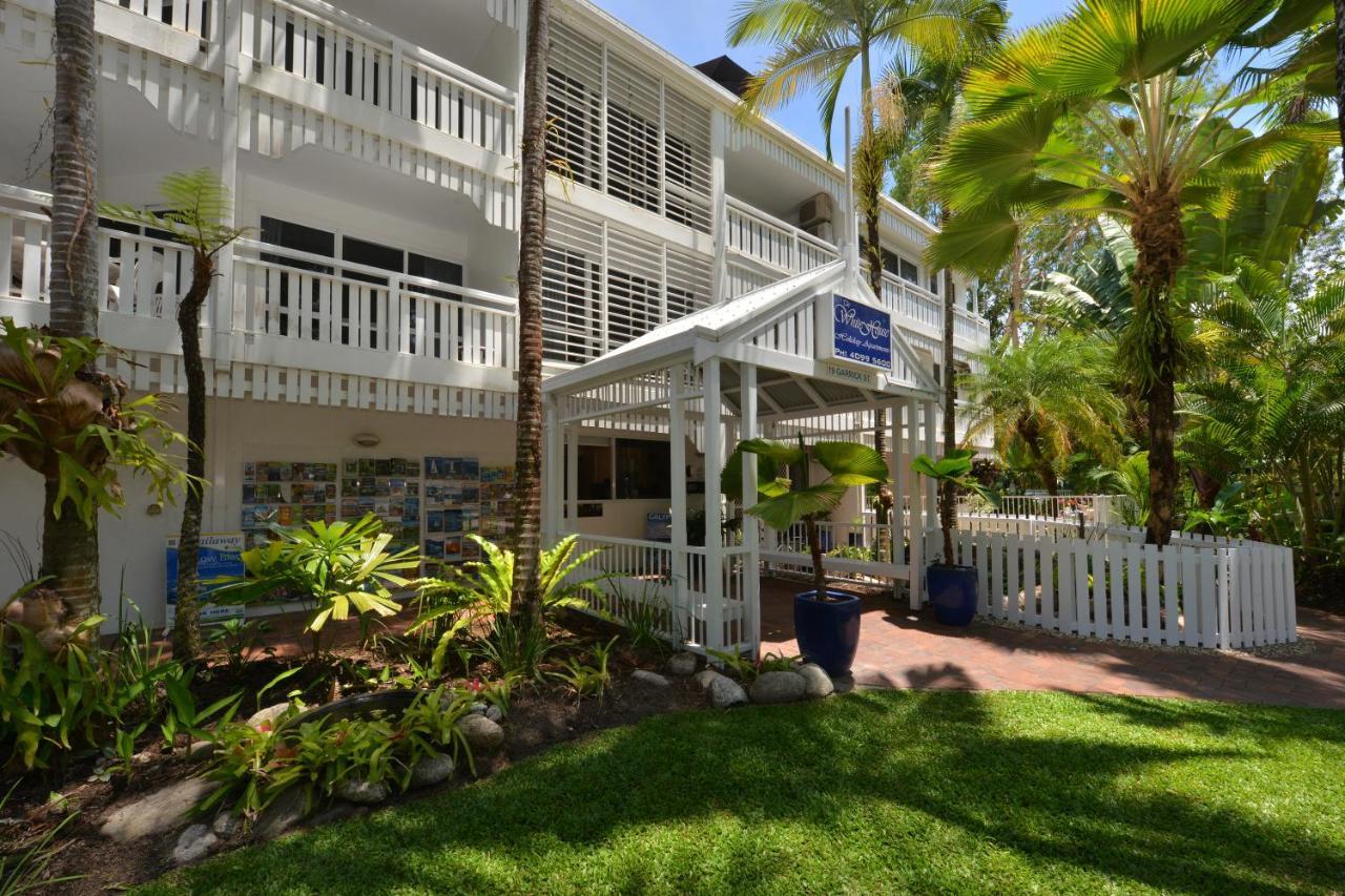 Aparthotel The White House 4*