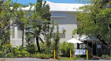 - Adults Only Oasis Aparthotel 4*