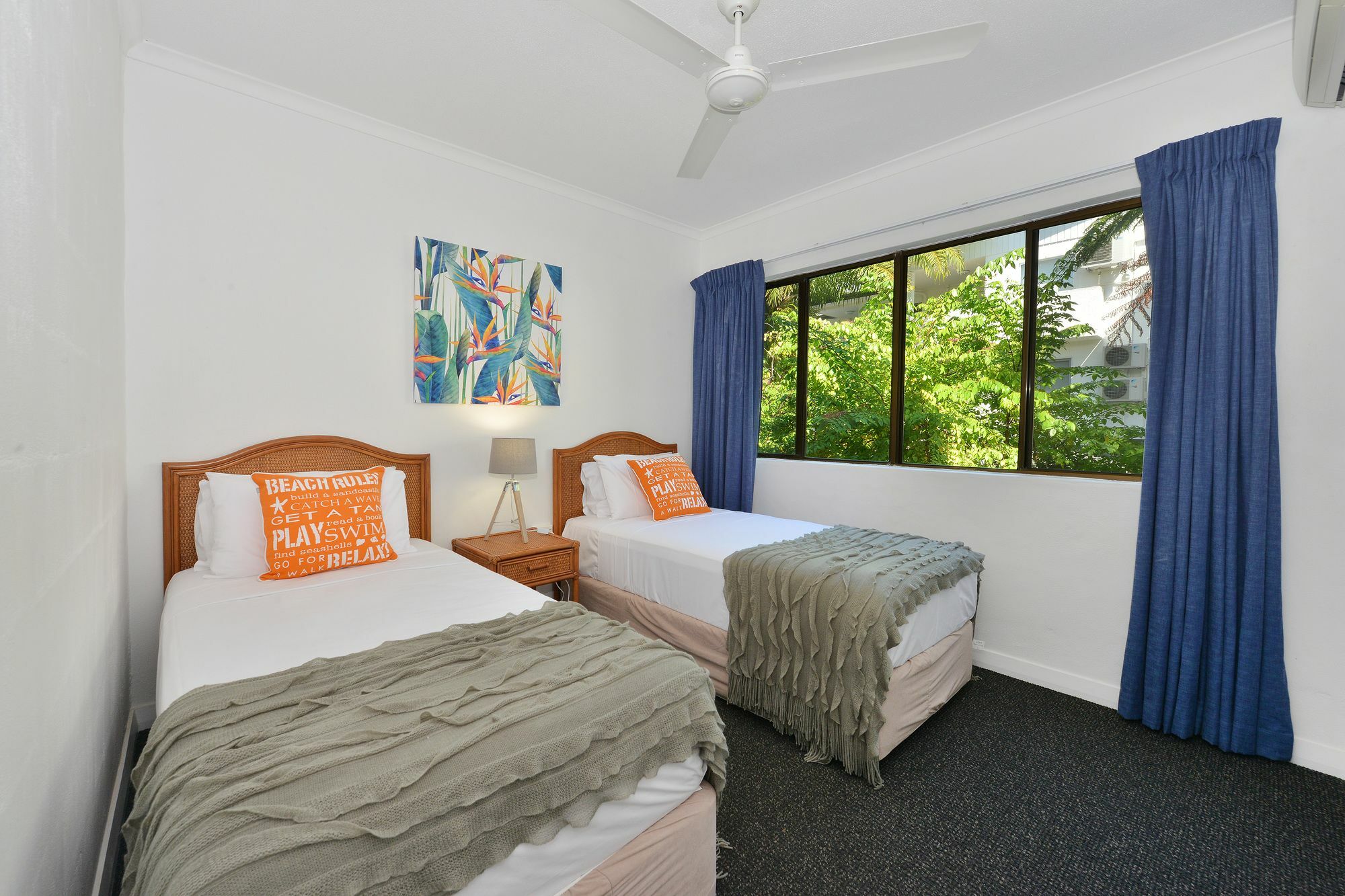 Seascape Holidays - Tropical Reef Port Douglas