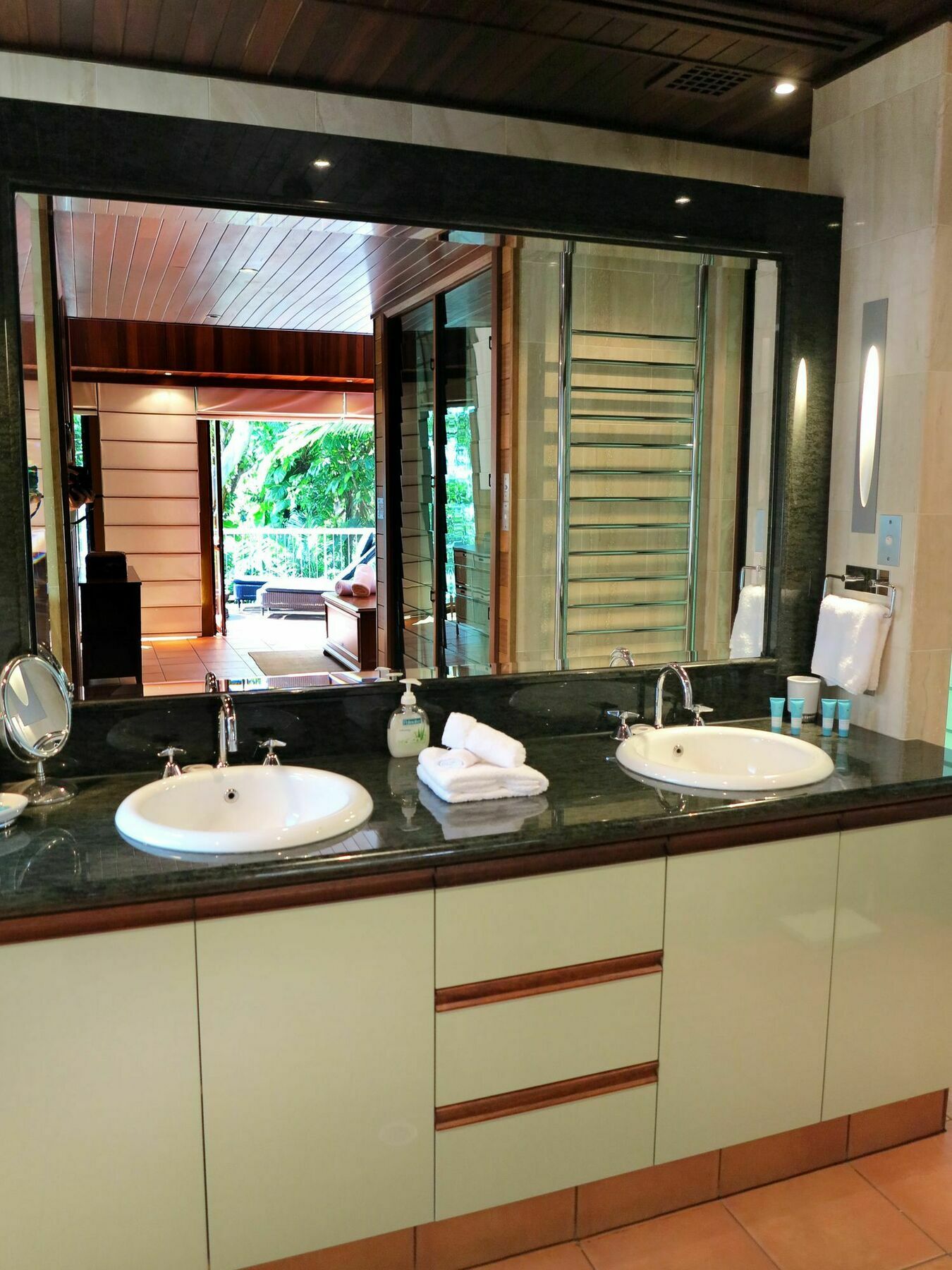 17 Wharf Street Apartment
