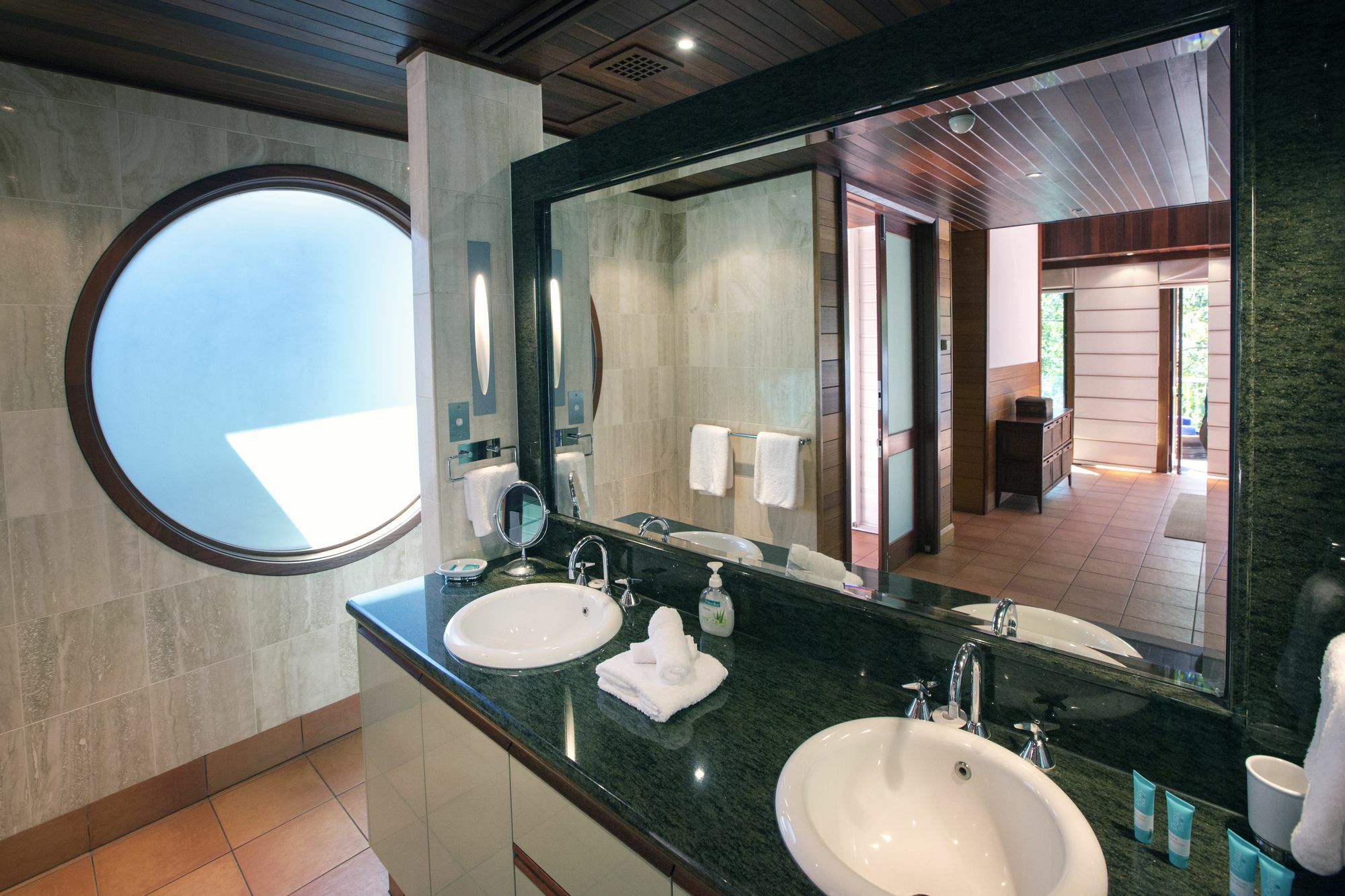 17 Wharf Street Apartment *