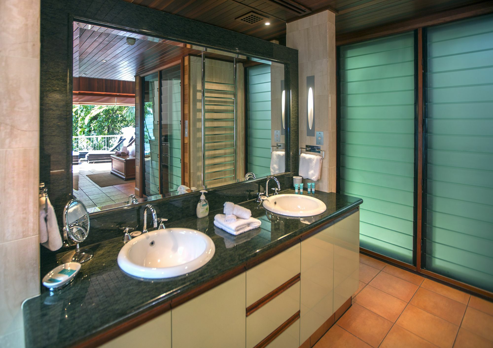 Apartment 17 Wharf Street *