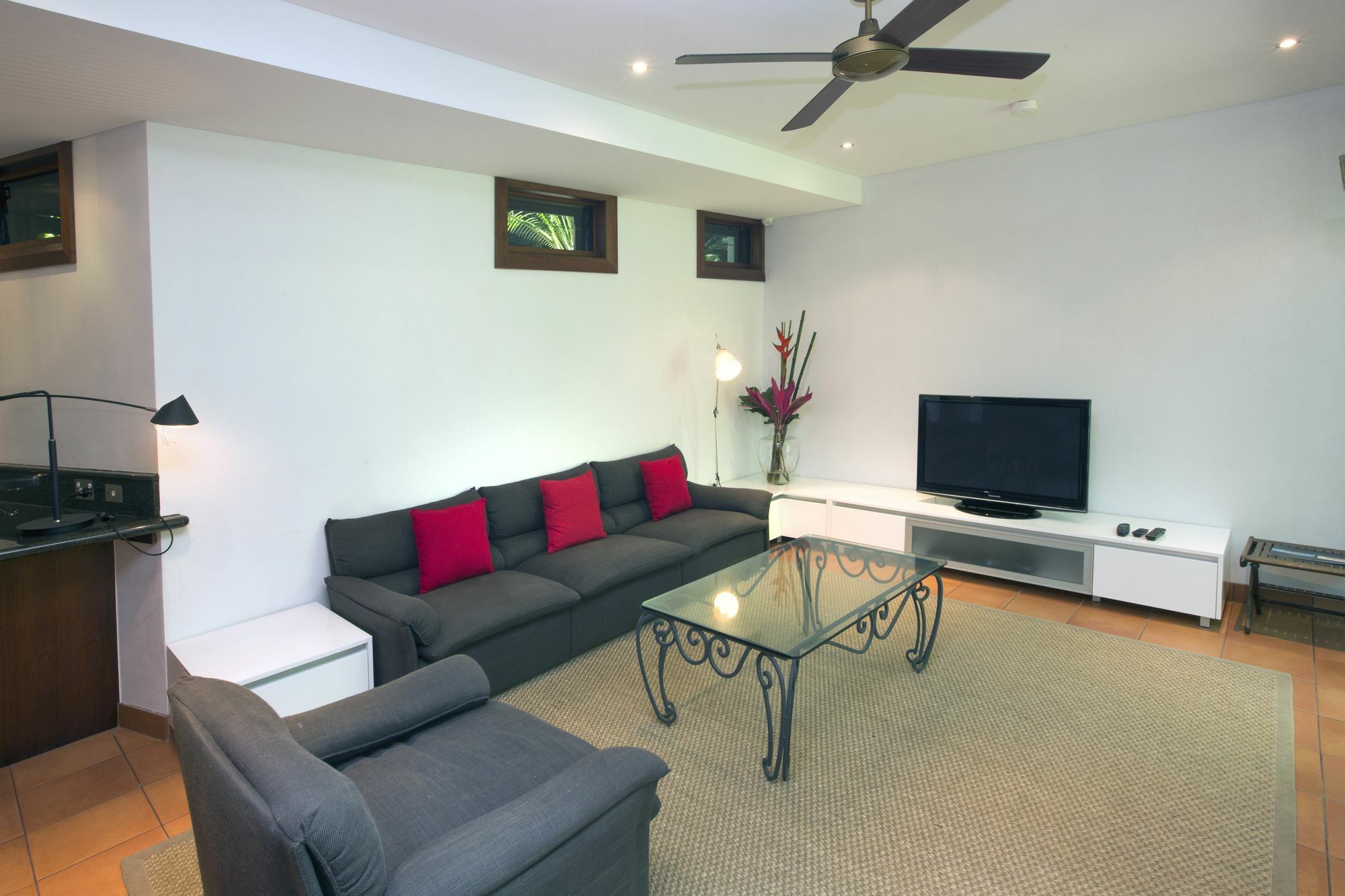 17 Wharf Street * Port Douglas