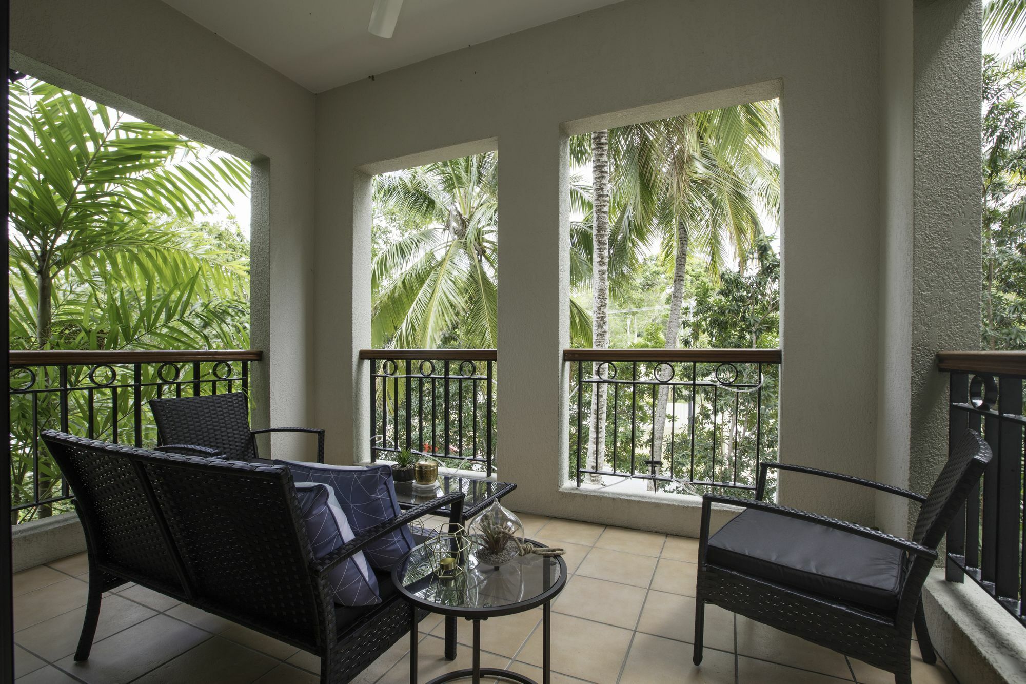 Apartment Seascape Holidays-14 Mediterranean Port Douglas