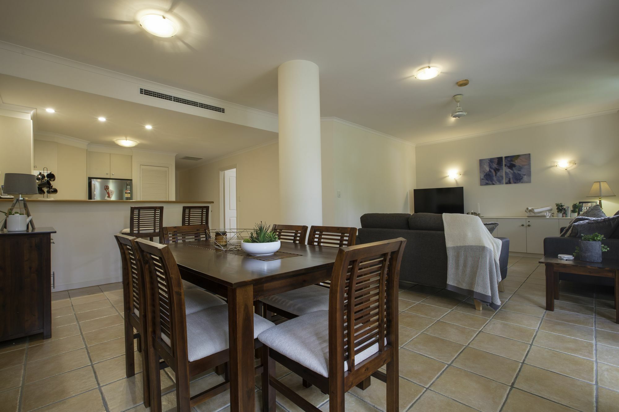 Seascape Holidays-14 Mediterranean Apartment *