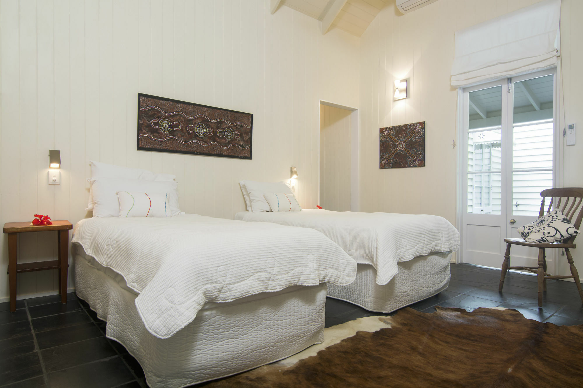 Hotel & Port Douglas