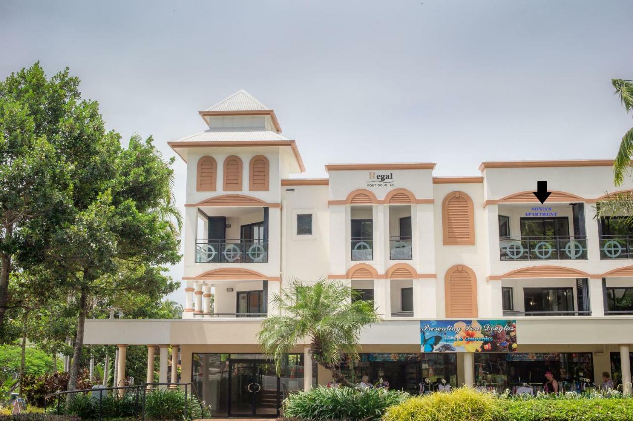 Regal 32 - Bath - Macrossan St Apartment Port Douglas