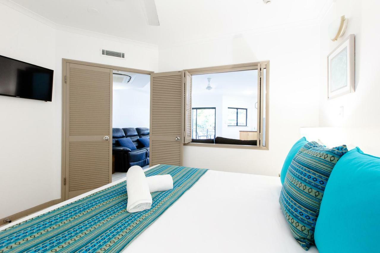 Regal 32 - Bath - Macrossan St