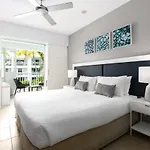Beach Club Port Douglas Luxury Apartments