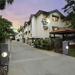 BAY VILLAS No 15