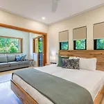 Flagstaff Pavillion - A Lush Subtropical Paradise