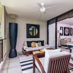 The Posh Penthouse With Stunning Rooftop Oasis, Free Parking And Wifi