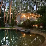 3 Bedroom Queenslander Home Close To Four Mile Beach