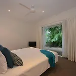 Plantation House - Private 4 Bedroom Beachfront Retreat