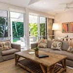 Port Douglas Mirage Villa 433 - Beachfront