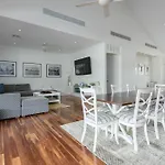 The Hampton Lodge